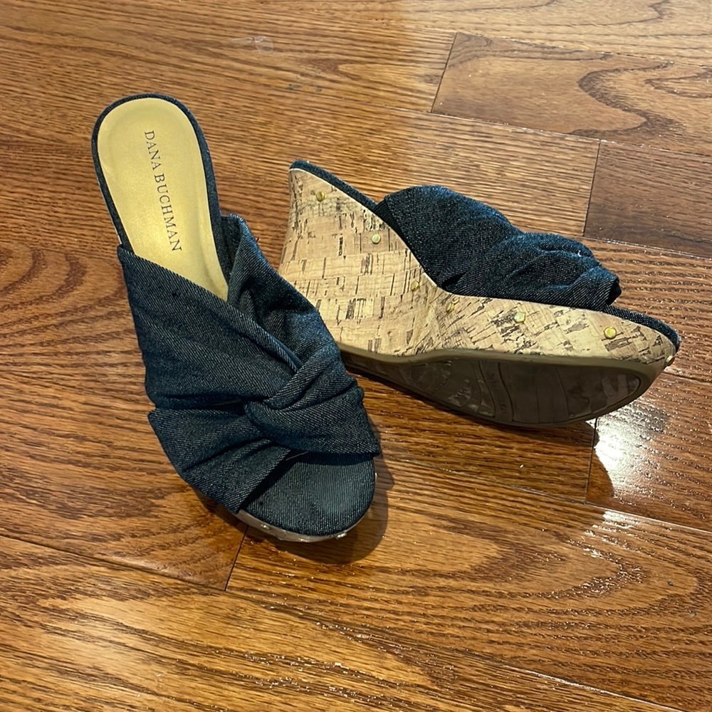 Wedge sandals